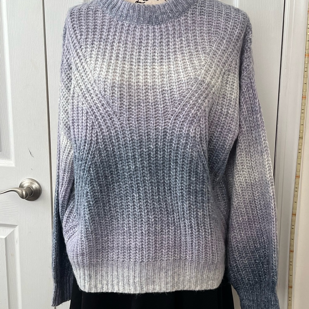 Woman’s crew neck sweater